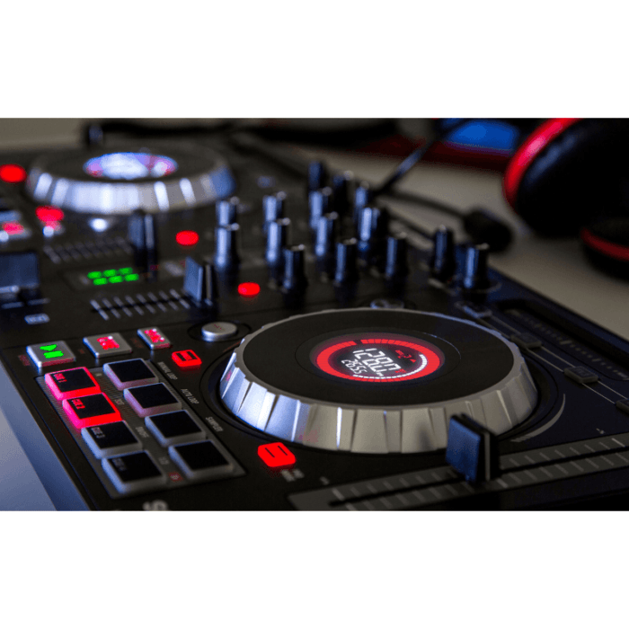 Numark Mixtrack Platinum DJ Controller With Jog Wheel Display - Image 5